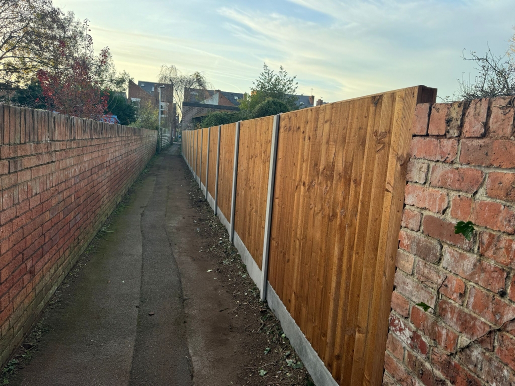 garden fencing south wales