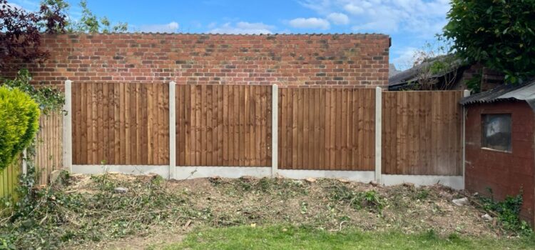 Best Fence Types for Windy Gardens in South Wales