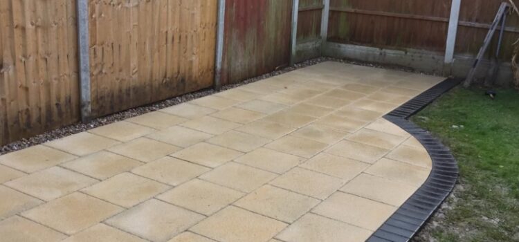 Landscaping on a Budget: Affordable Garden Makeovers in Cardiff