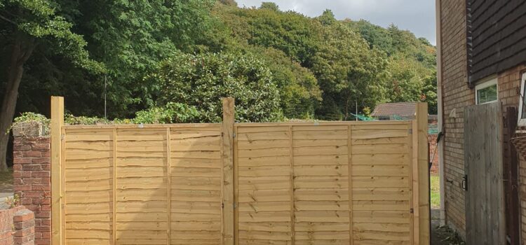 How Much Does Garden Fencing Cost in Cardiff