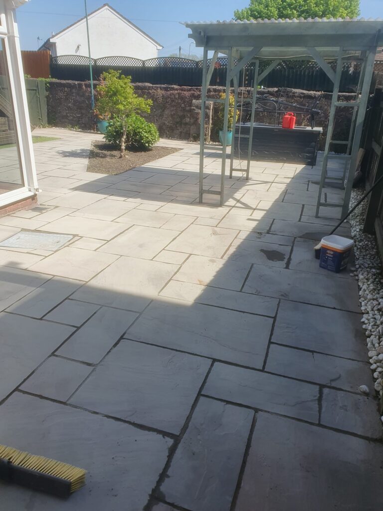 patio paving jet wash Rhiwinder