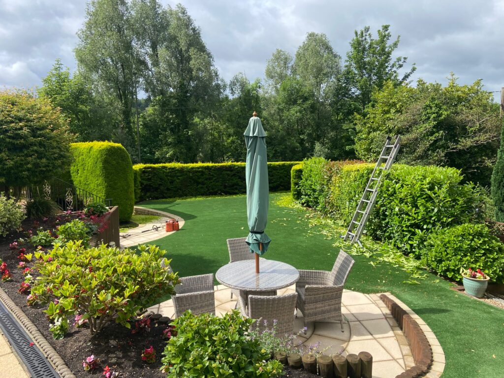 Hedge cutting in Brynnau Gwynion