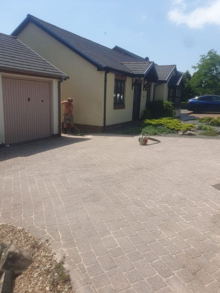 driveway cleaning bridgend